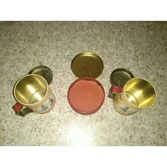 Vintage J.S.N.Y. Salt & Pepper Shaker With Candle Made In China - Picture 6 of 6